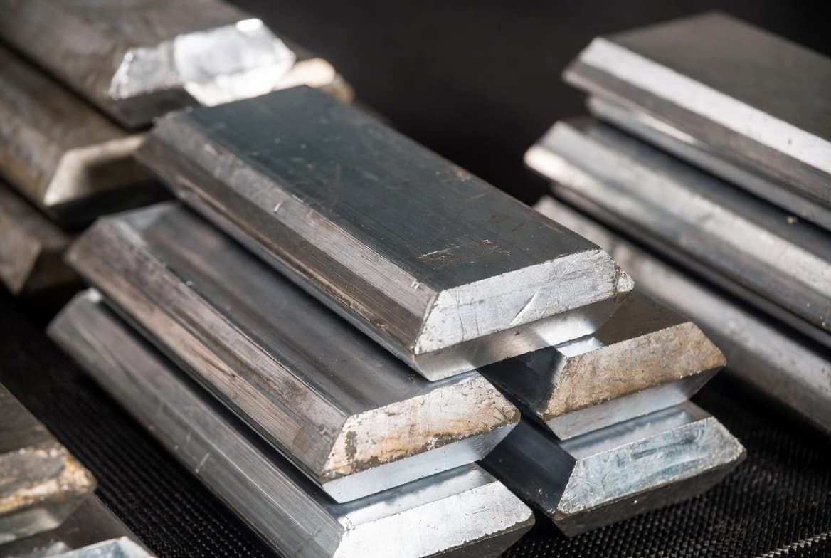 Aluminum-magnesium master alloy ingot